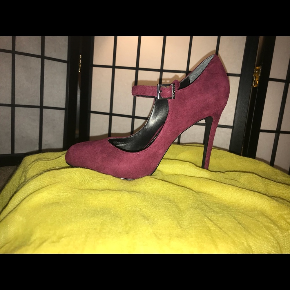 Charles David maroon Mary Jane heel